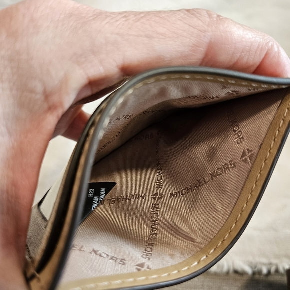 MICHAEL KORS Jet Set Travel Card Holder Camel NWT - Picture 2 of 5